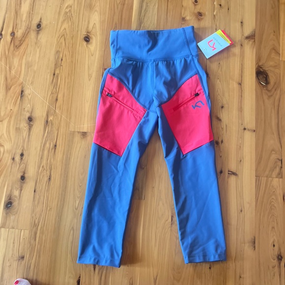 NEW❤️Kari Traa Ane Hiking Capri leggings in moon - UPF 40+ $129 - Picture 5 of 11